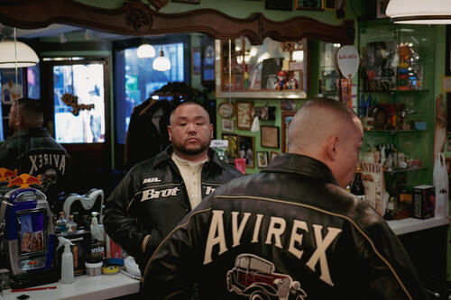 「AVIREX」より「MR.BROTHERS CUT CLUB」とのコラボレーションアイテムが発売！