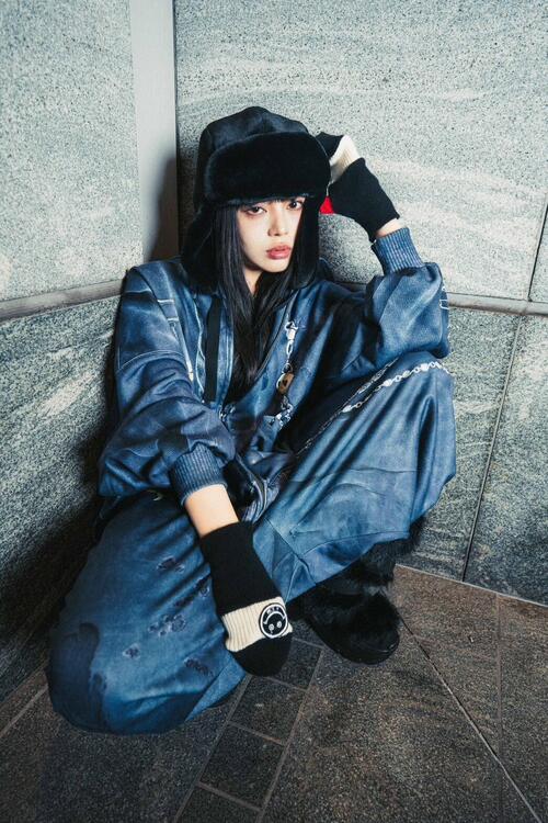 ROYAL FLASHがexclusive item 